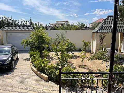 Satılır 3 otaqlı həyət evi 140 m²