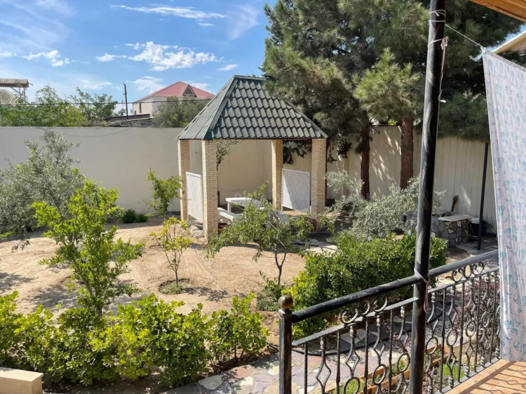 Satılır 3 otaqlı həyət evi 140 m²