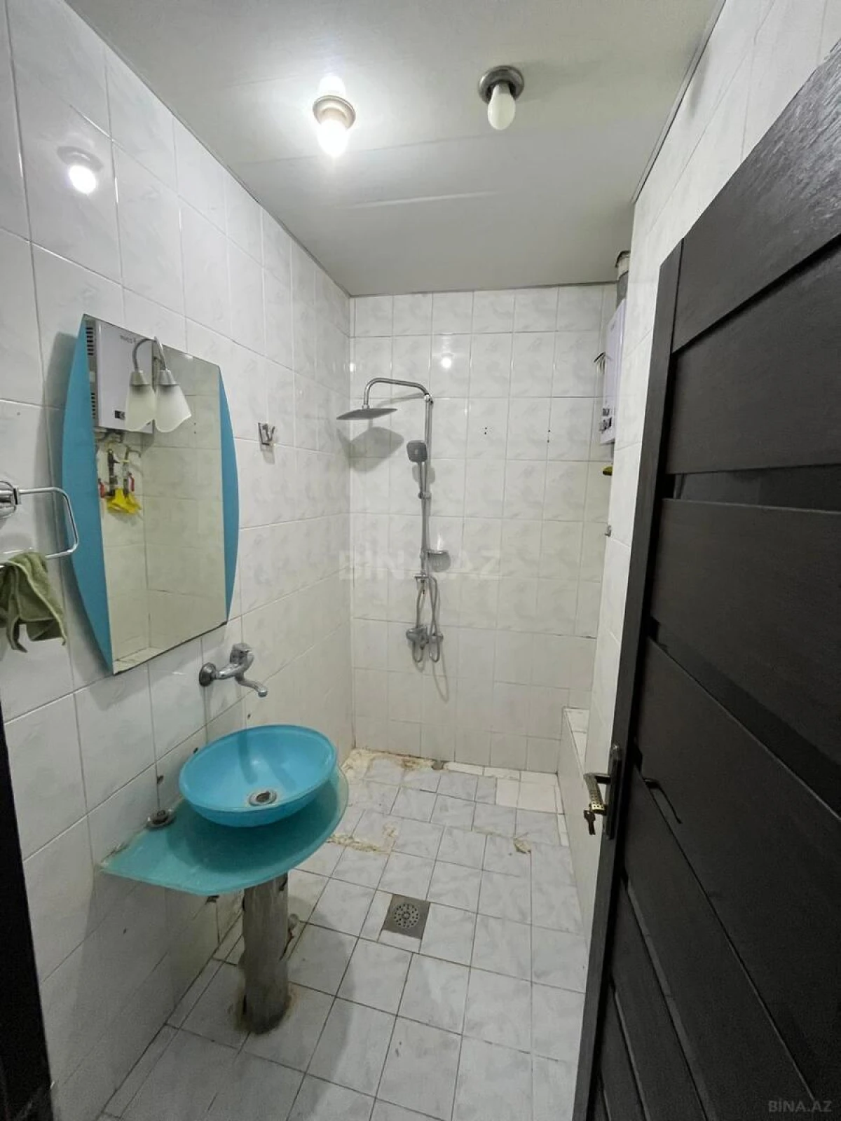 Satılır 5 otaqlı mənzil 200 m²