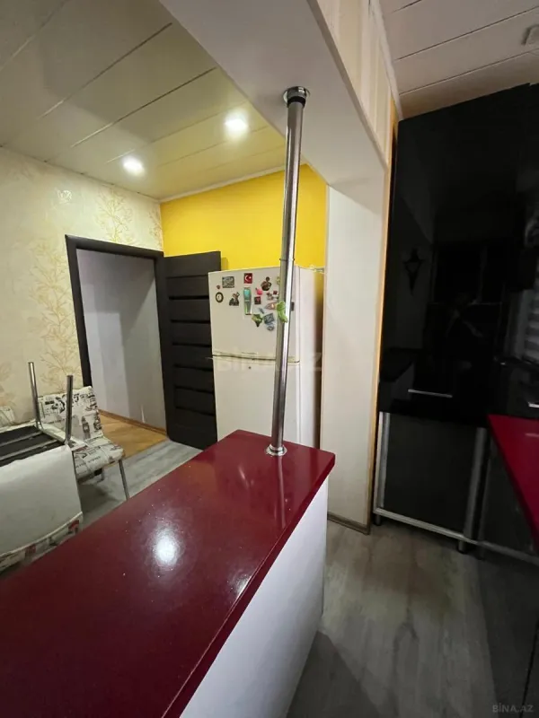 Satılır 5 otaqlı mənzil 200 m²