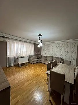 Satılır 5 otaqlı mənzil 200 m²
