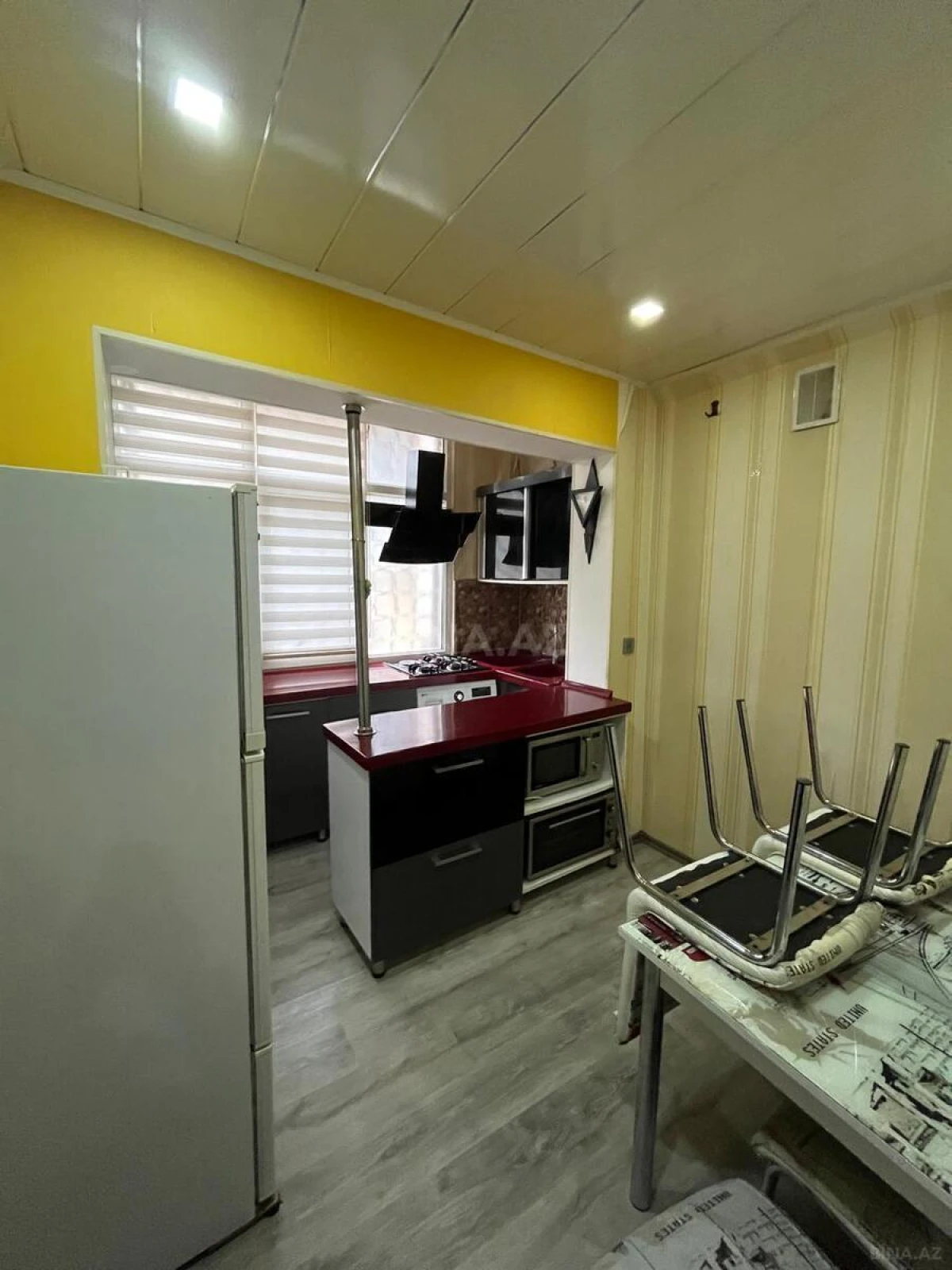 Satılır 5 otaqlı mənzil 200 m²