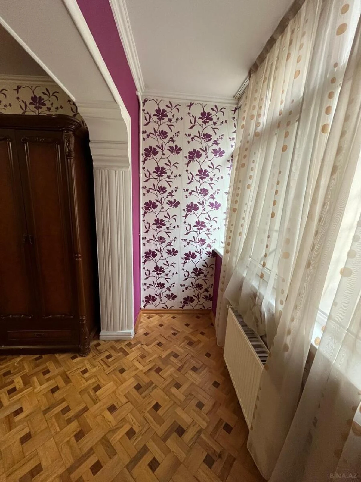 Satılır 5 otaqlı mənzil 200 m²
