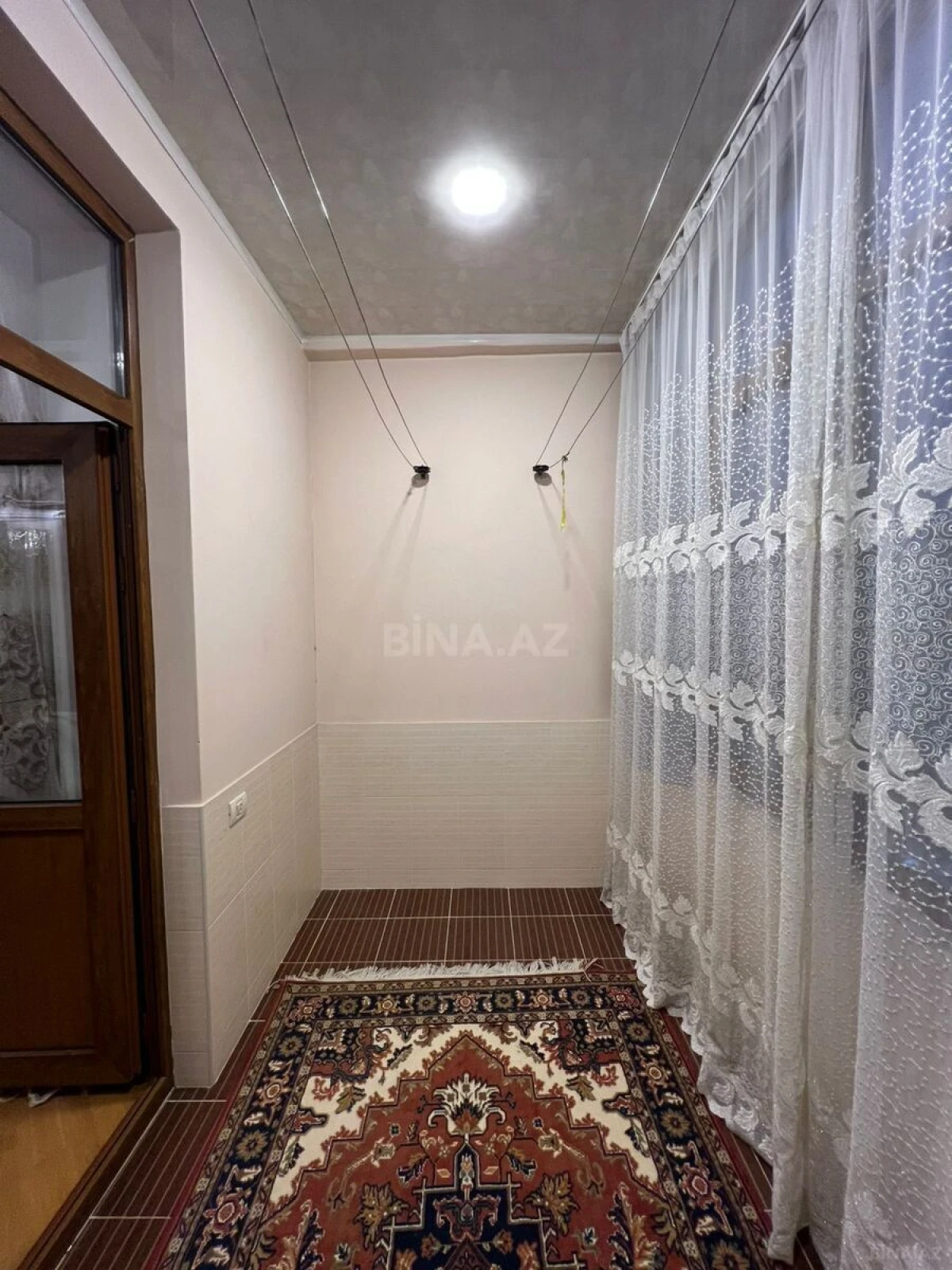 Kirayə verilir 3 otaqlı mənzil 150 m²
