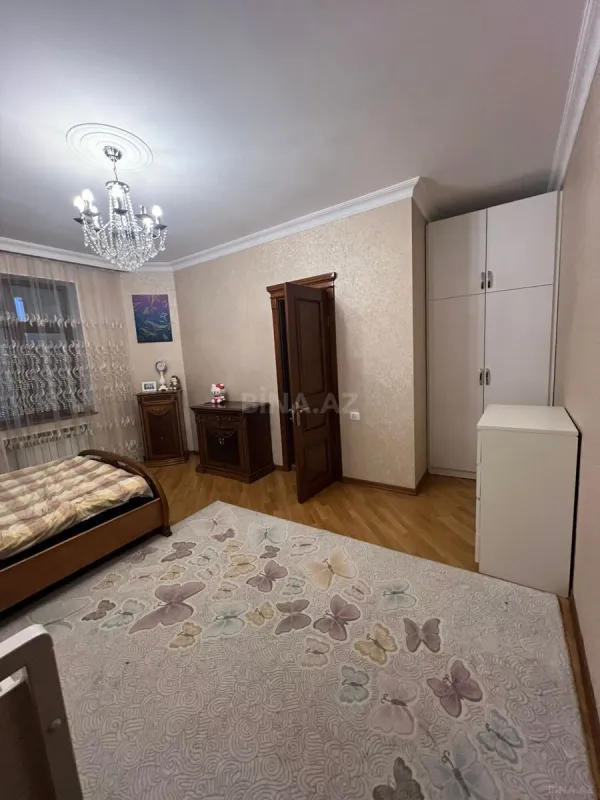 Kirayə verilir 3 otaqlı mənzil 150 m²