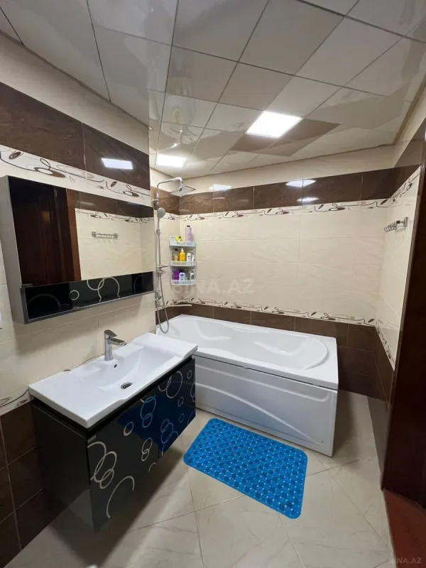 Kirayə verilir 3 otaqlı mənzil 150 m²