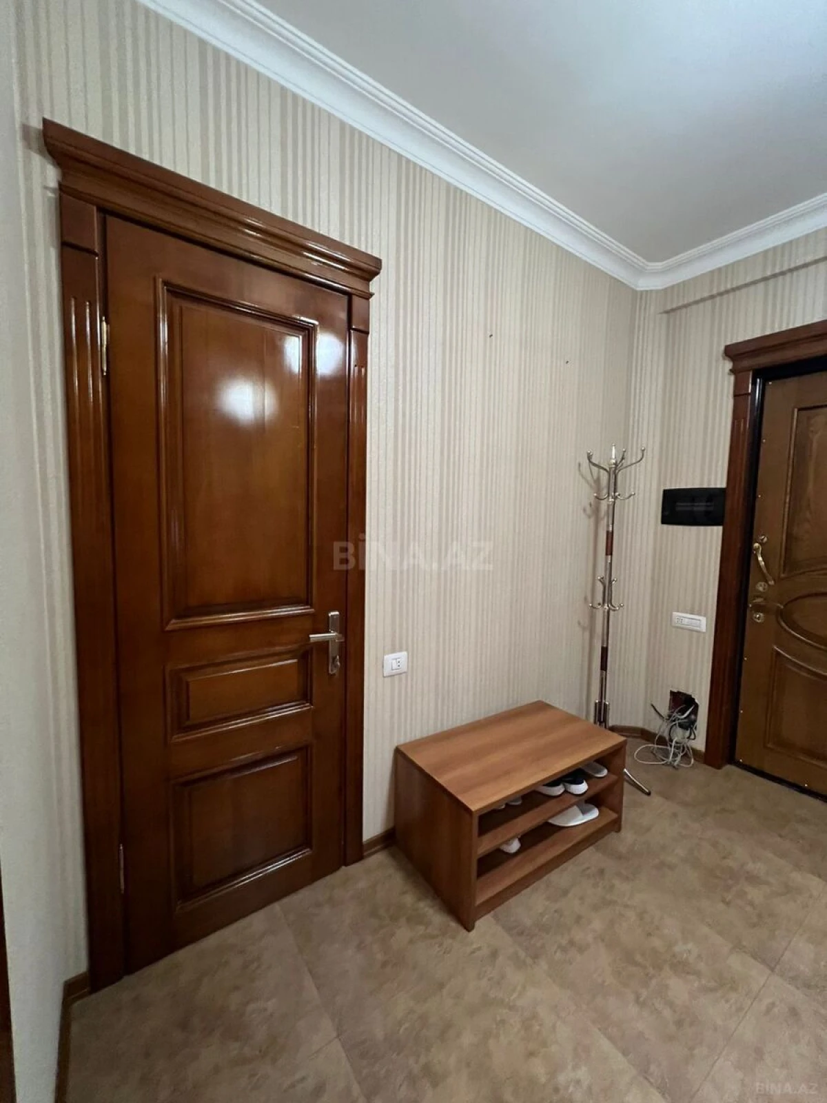 Kirayə verilir 3 otaqlı mənzil 150 m²
