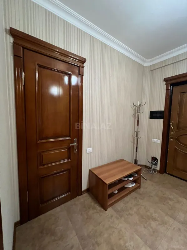 Kirayə verilir 3 otaqlı mənzil 150 m²