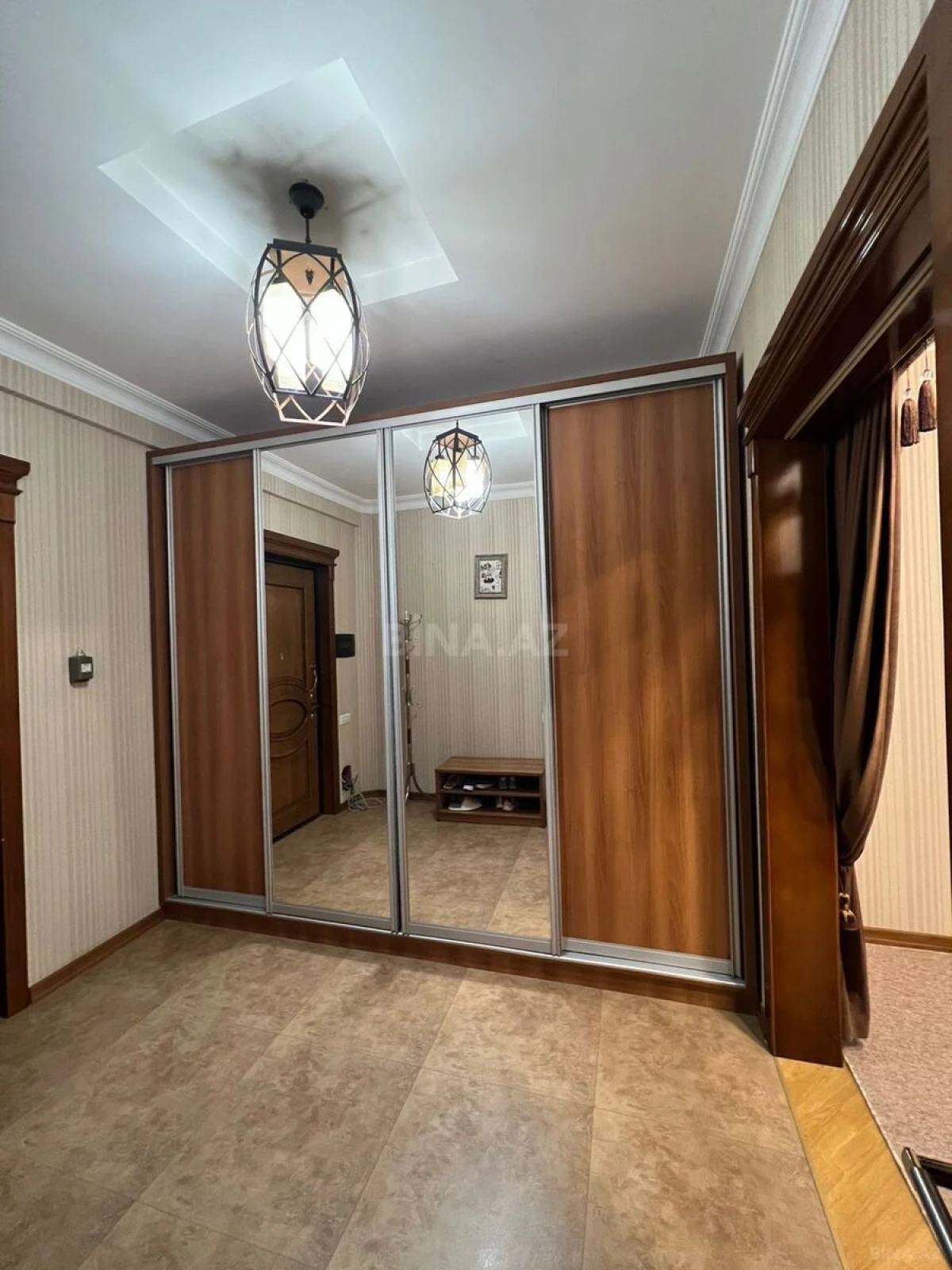 Kirayə verilir 3 otaqlı mənzil 150 m²