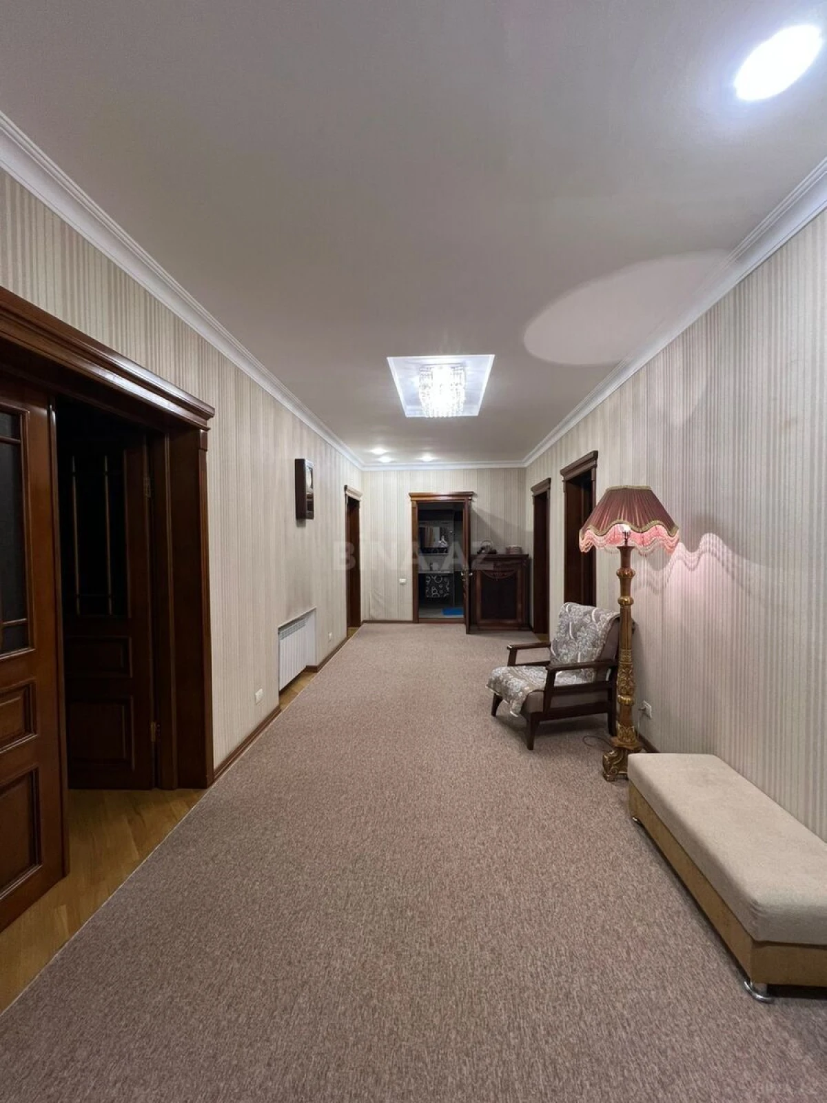 Kirayə verilir 3 otaqlı mənzil 150 m²