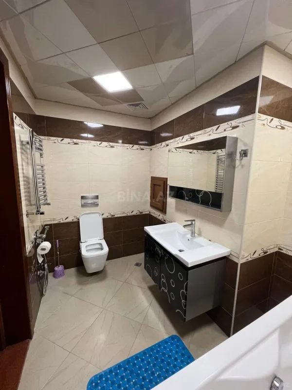 Kirayə verilir 3 otaqlı mənzil 150 m²
