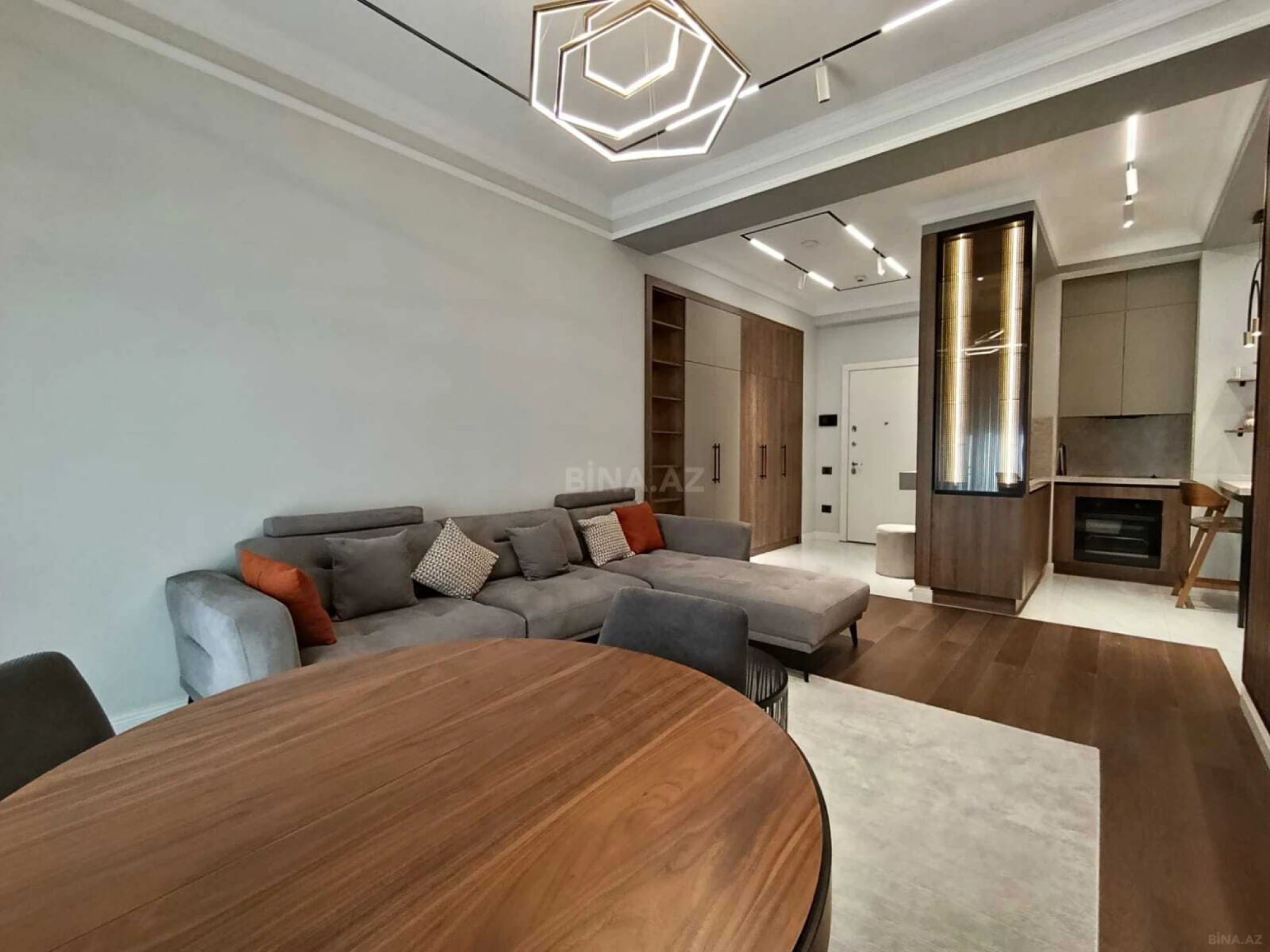 Satılır 2 otaqlı mənzil 65 m²