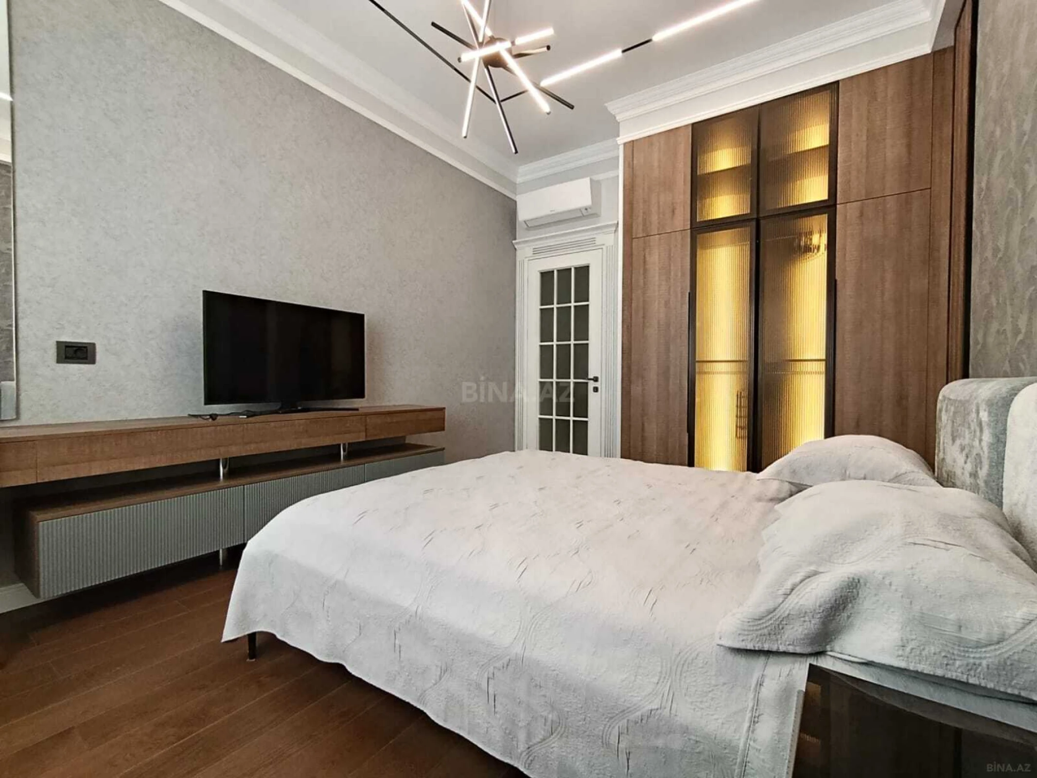 Satılır 2 otaqlı mənzil 65 m²