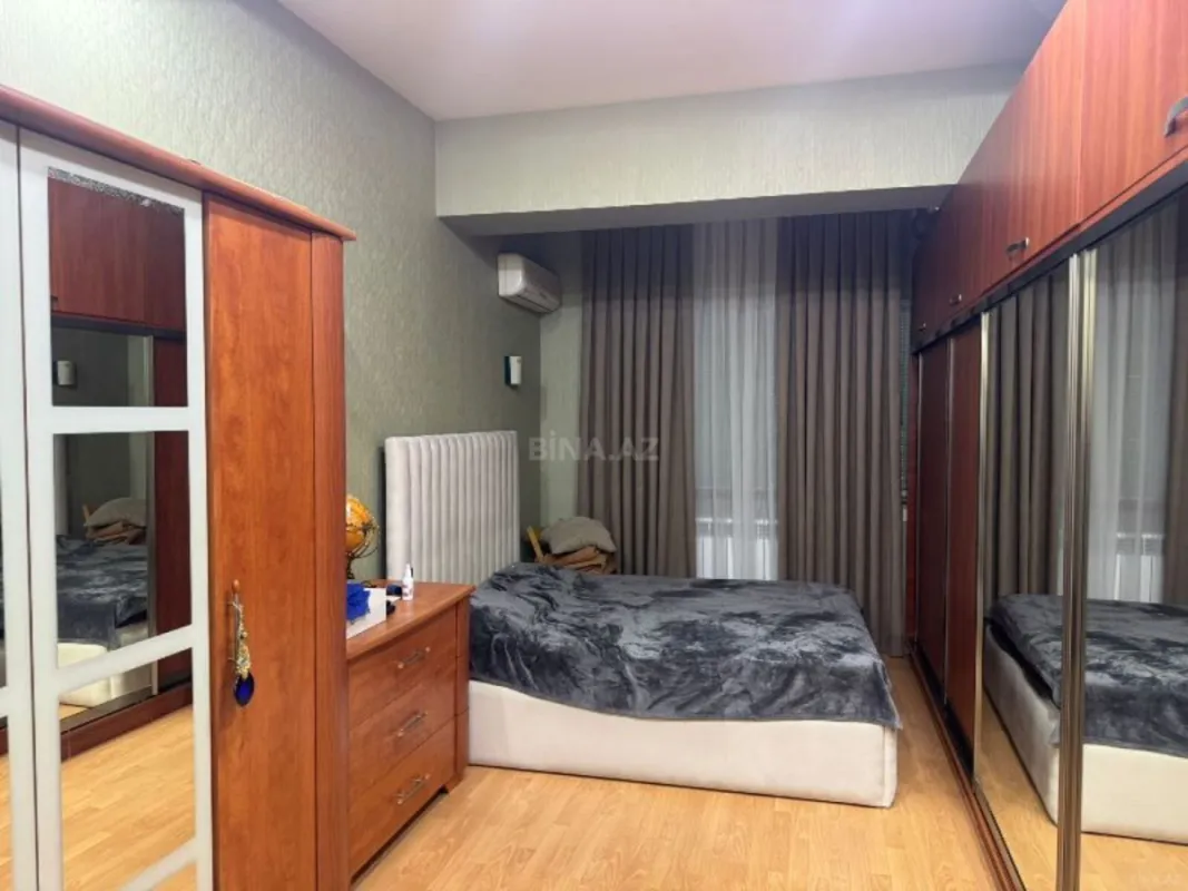 Satılır 3 otaqlı mənzil 110 m²