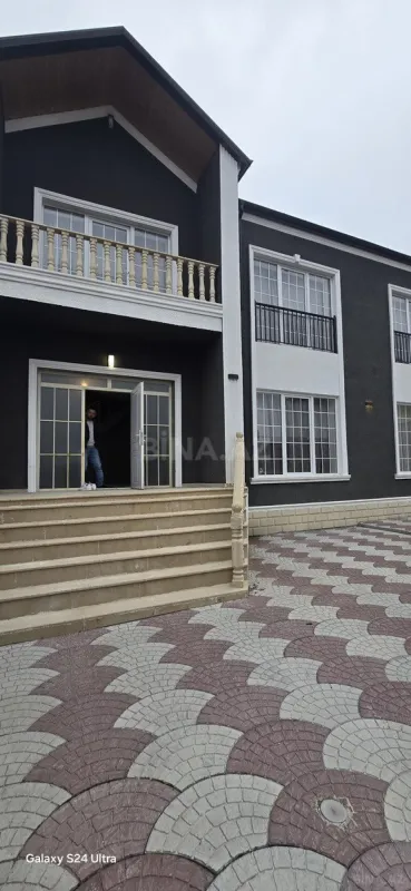 Satılır 4 otaqlı həyət evi 180 m²