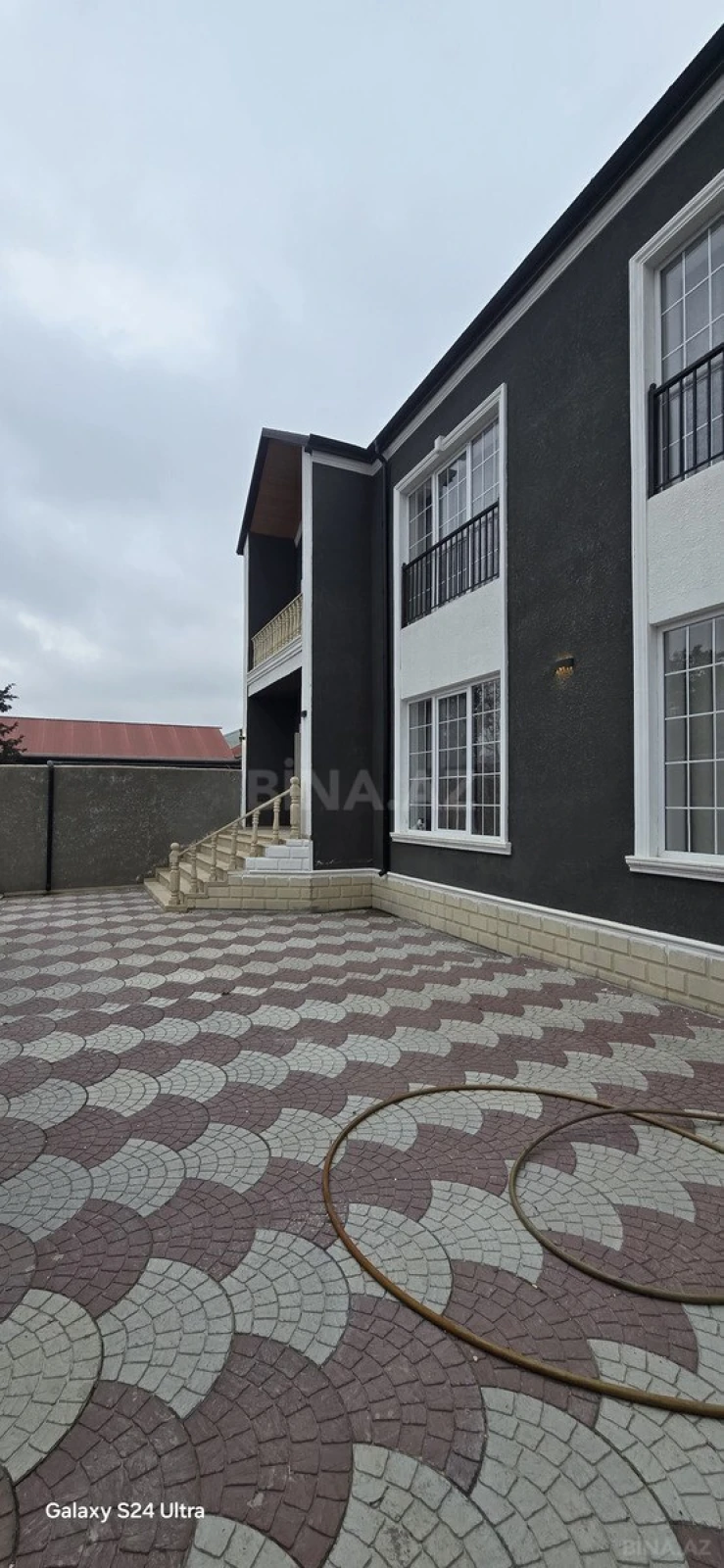 Satılır 4 otaqlı həyət evi 180 m²