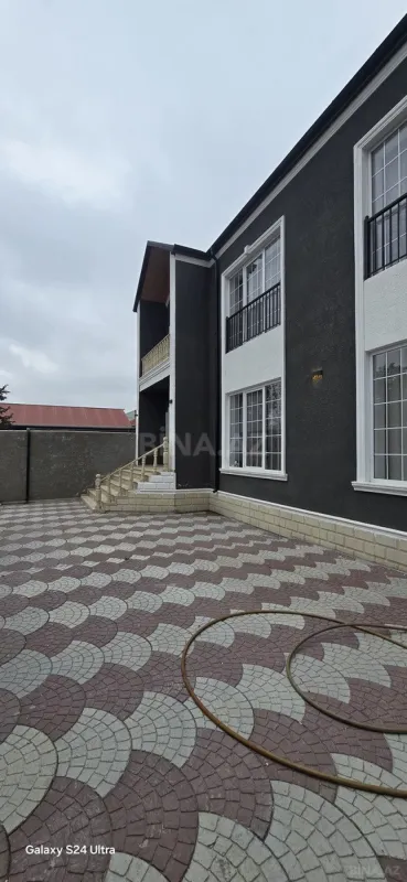 Satılır 4 otaqlı həyət evi 180 m²