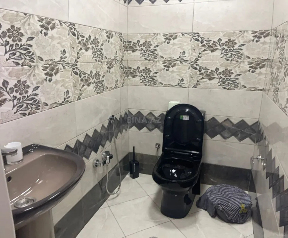 Kirayə verilir 3 otaqlı mənzil 136 m²