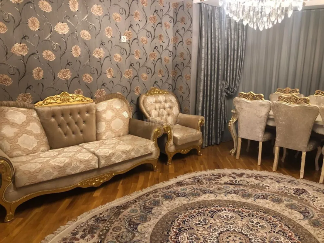 Kirayə verilir 3 otaqlı mənzil 136 m²