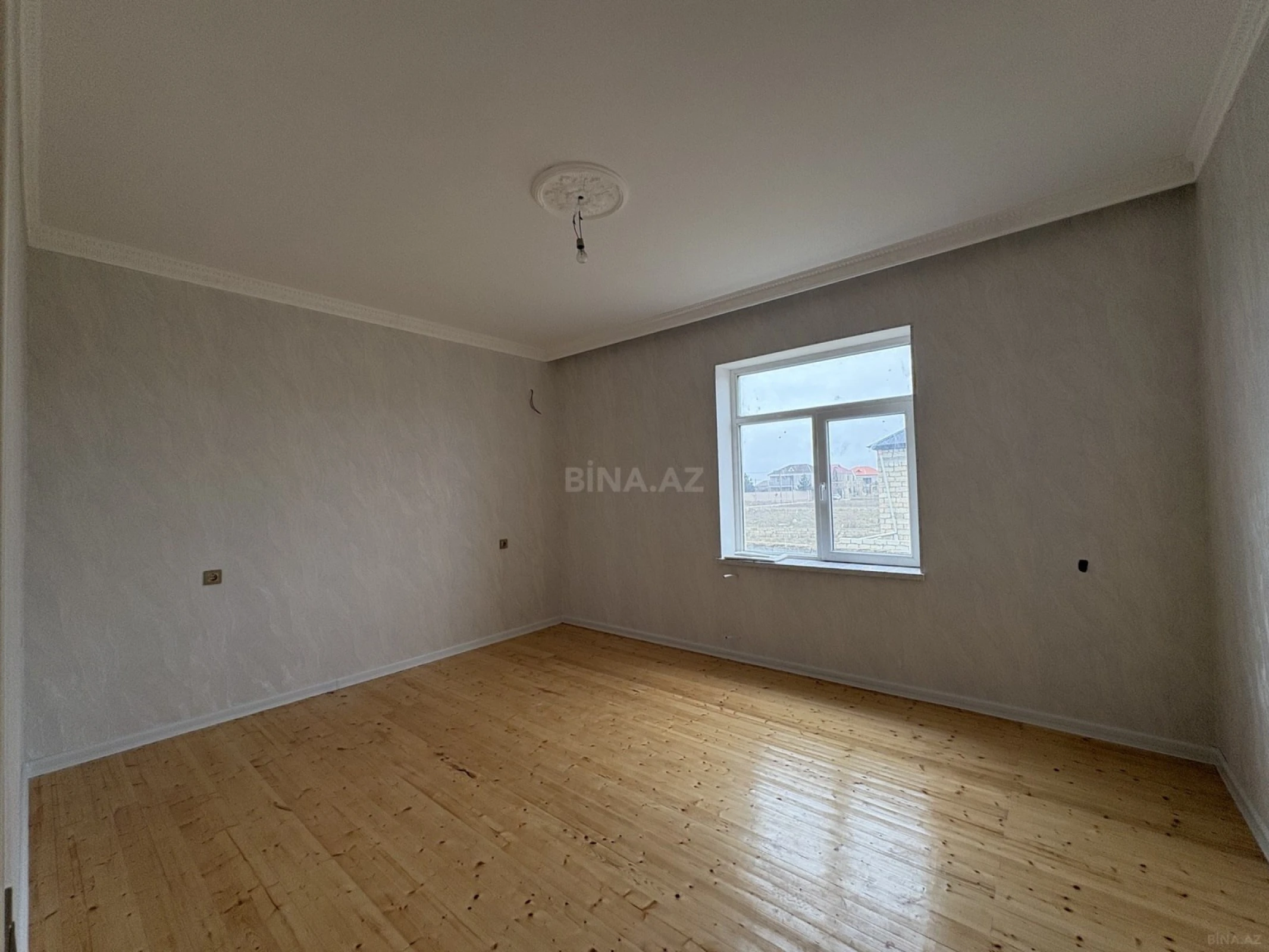 Satılır 3 otaqlı həyət evi 95 m²