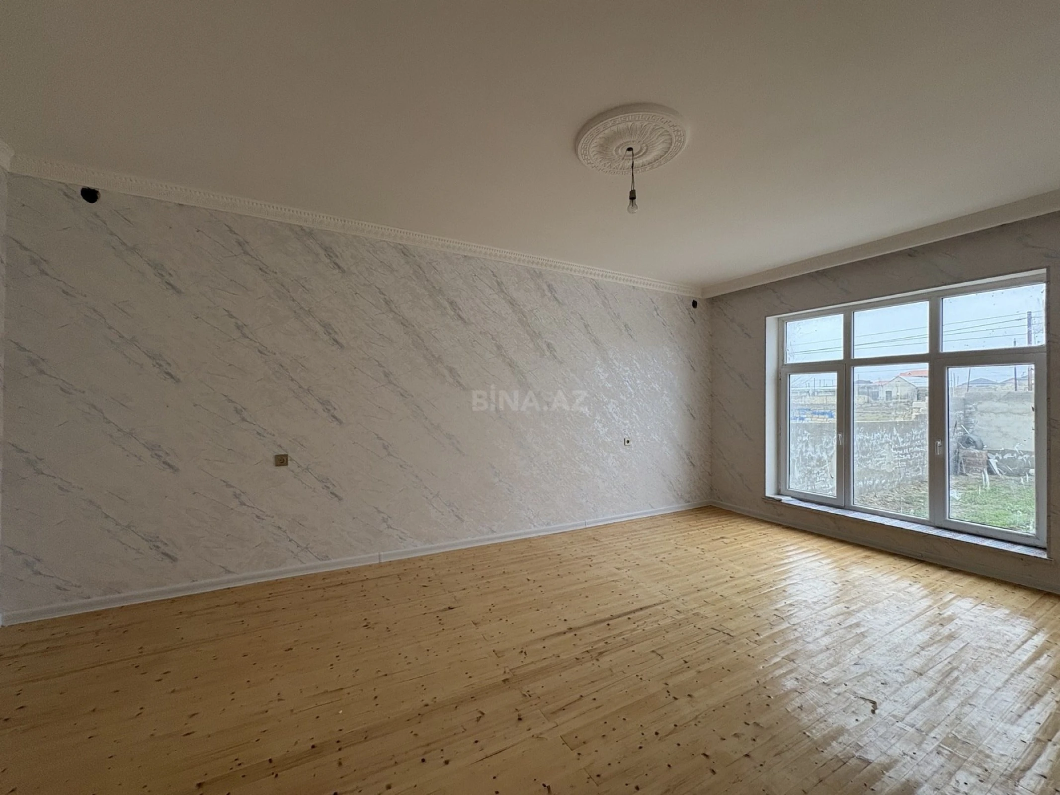 Satılır 3 otaqlı həyət evi 95 m²