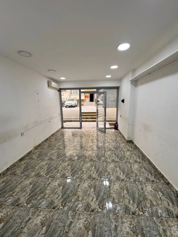 Satılır obyekt 27 m²