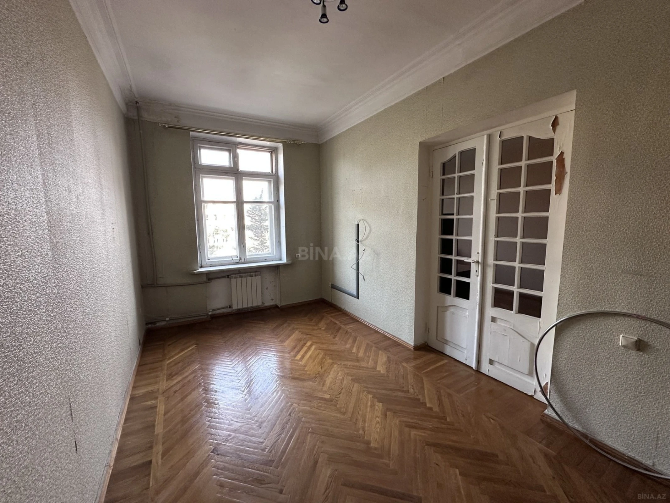 Satılır 4 otaqlı mənzil 110 m²
