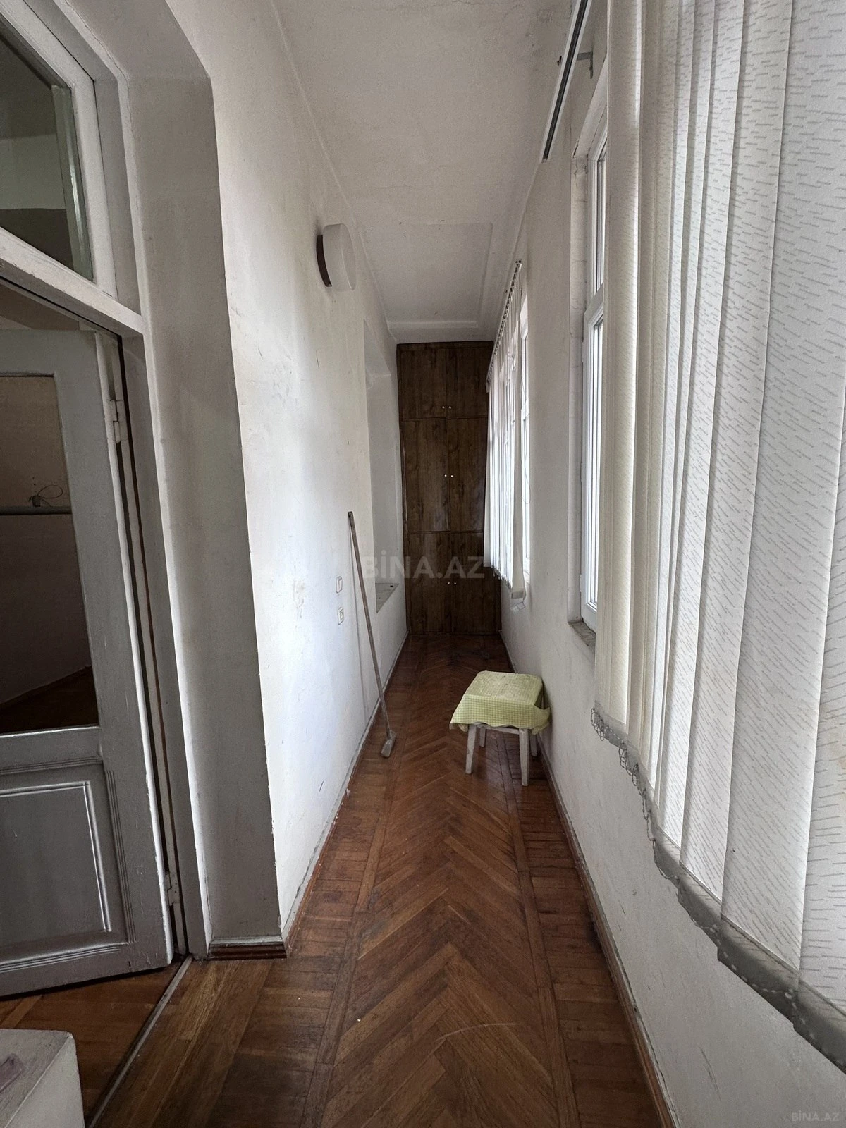Satılır 4 otaqlı mənzil 110 m²
