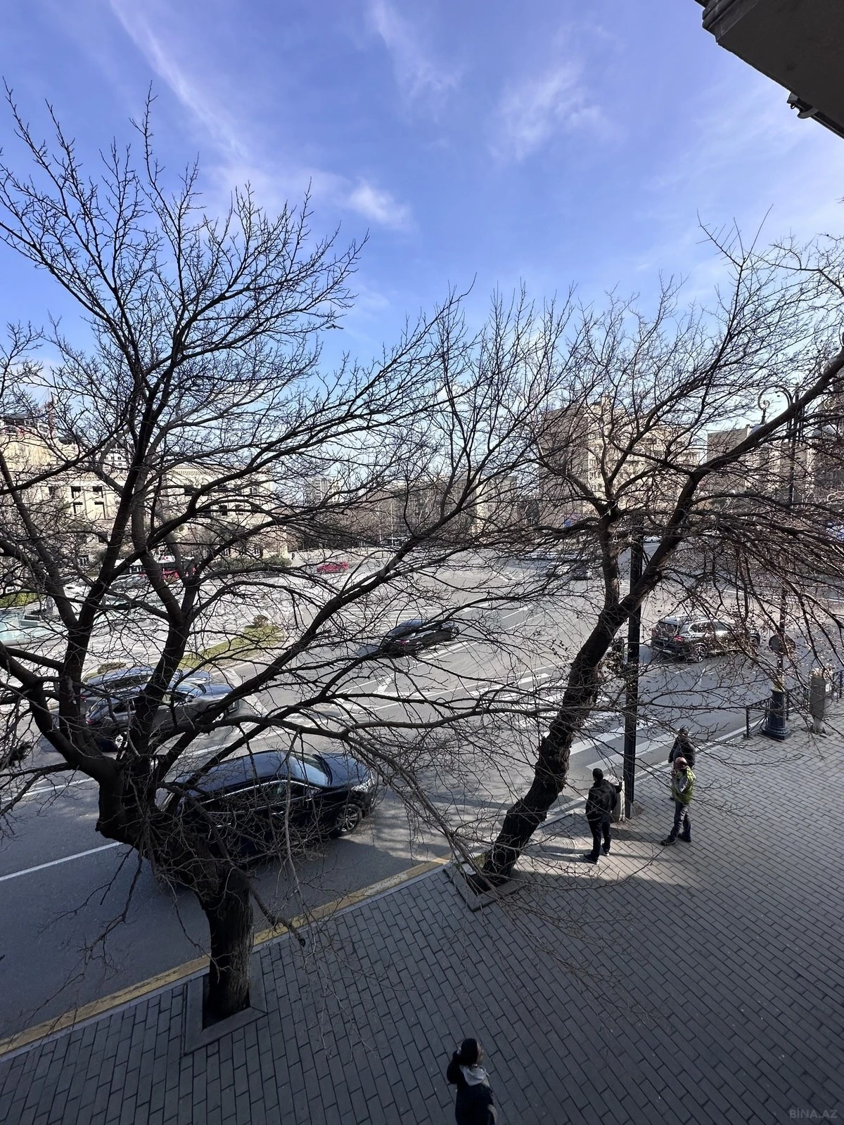 Satılır 4 otaqlı mənzil 110 m²