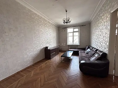 Satılır 4 otaqlı mənzil 110 m²