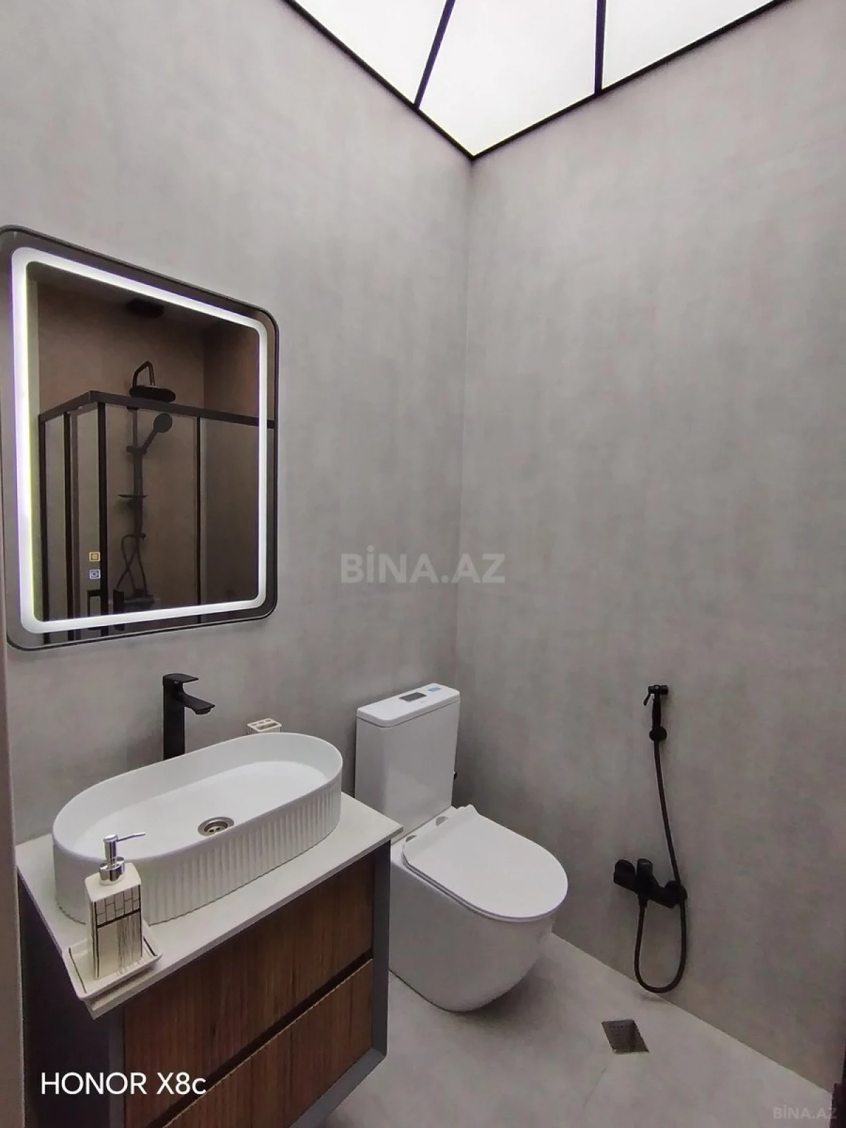 Satılır 2 otaqlı mənzil 55 m²