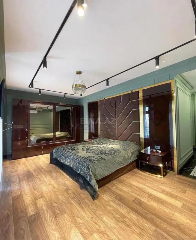 Kirayə verilir 4 otaqlı mənzil 220 m²