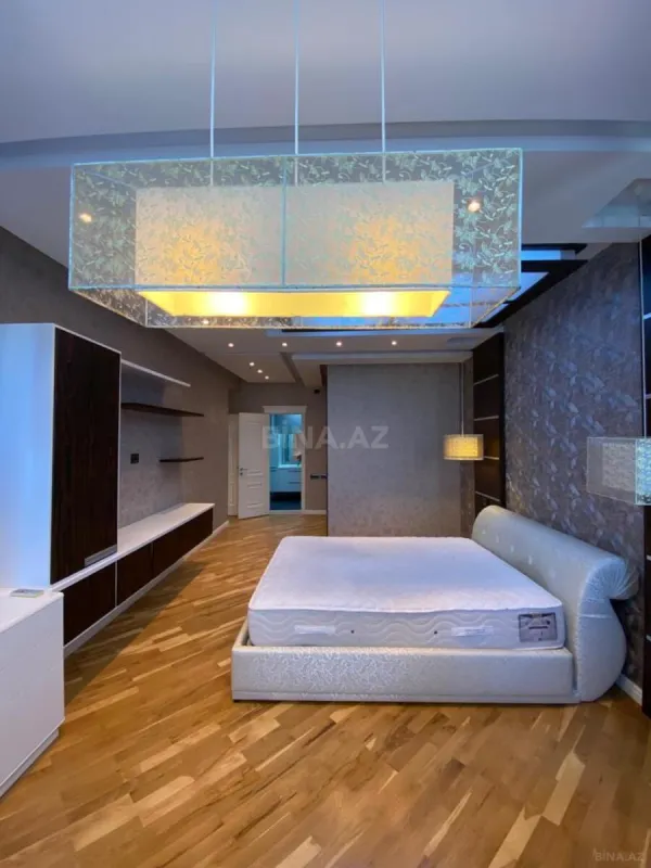 Kirayə verilir 4 otaqlı mənzil 175 m²