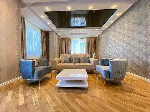 Kirayə verilir 4 otaqlı mənzil 175 m² — Bakı 4 otaq 175.00 m²