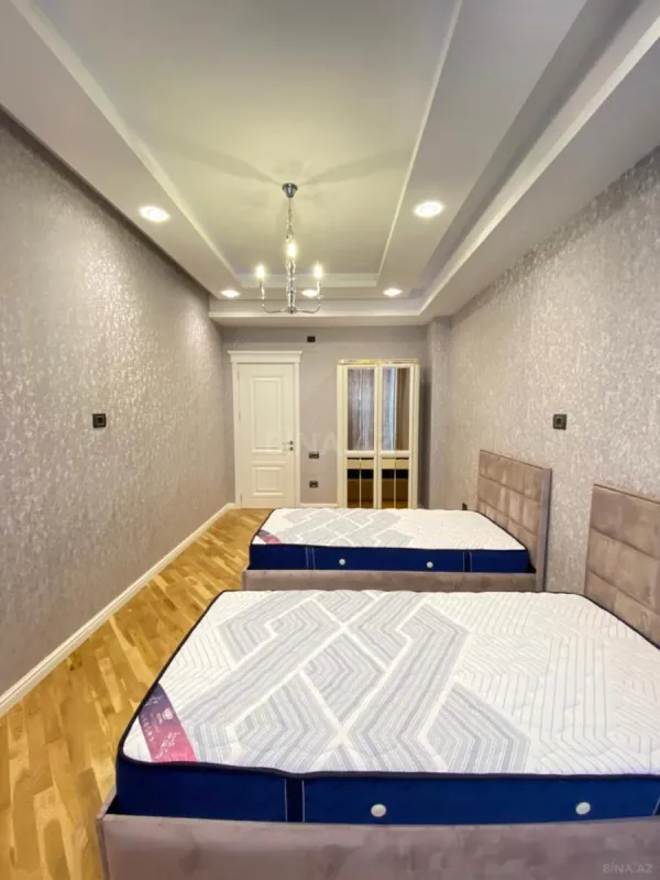 Kirayə verilir 4 otaqlı mənzil 175 m²