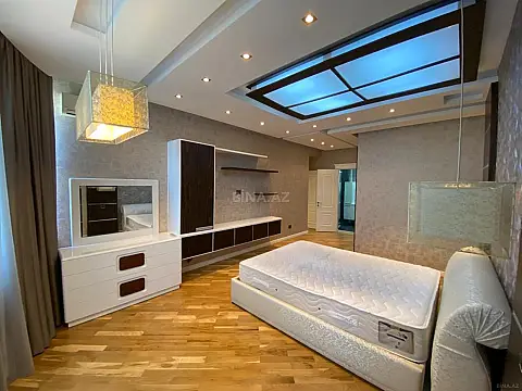 Kirayə verilir 4 otaqlı mənzil 175 m²