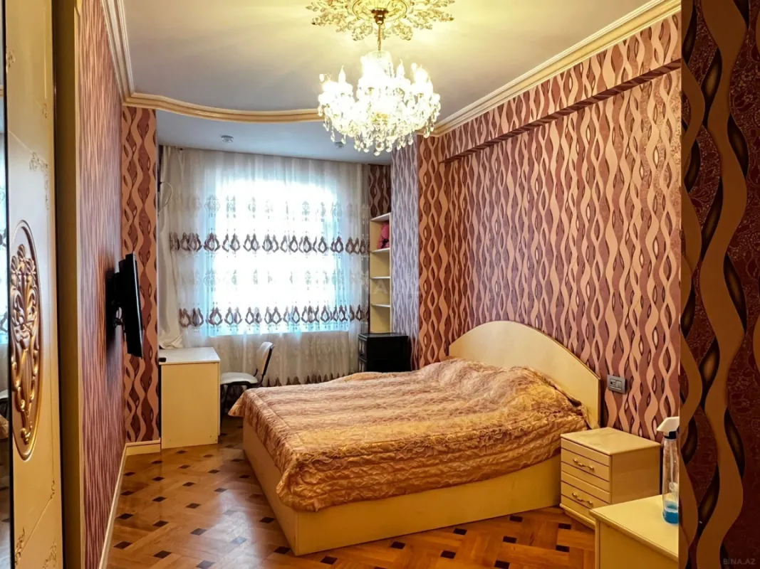 Kirayə verilir 4 otaqlı mənzil 236 m²