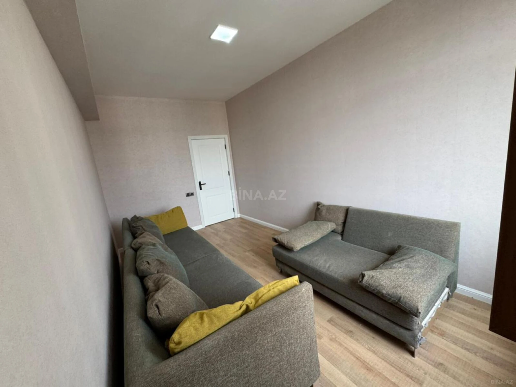 Satılır 3 otaqlı mənzil 95 m²