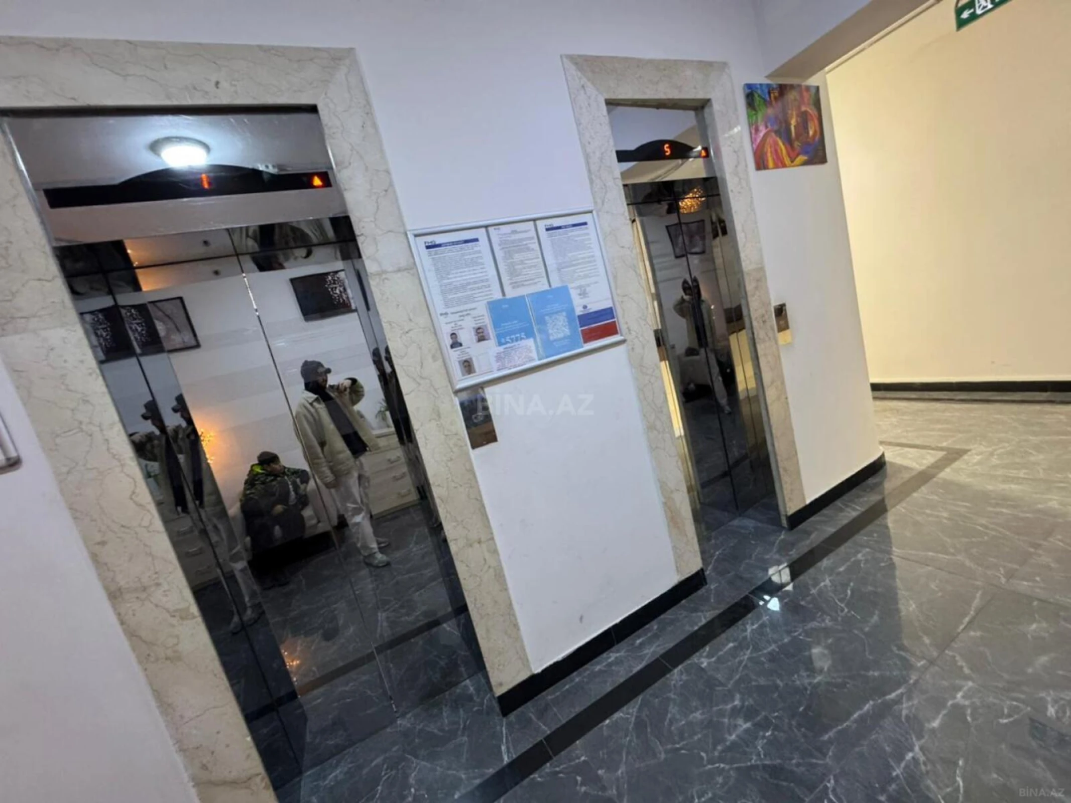 Satılır 3 otaqlı mənzil 95 m²