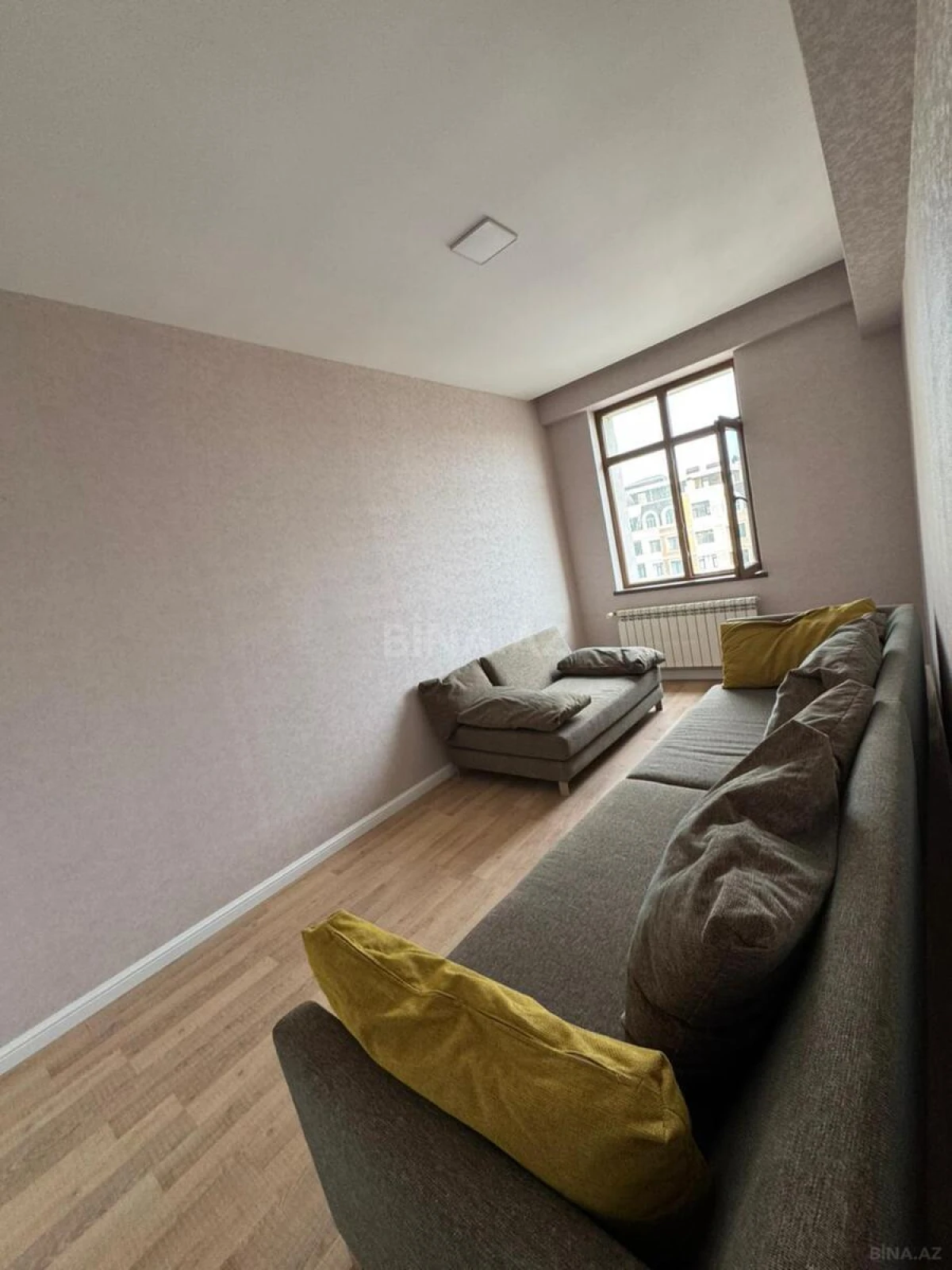 Satılır 3 otaqlı mənzil 95 m²
