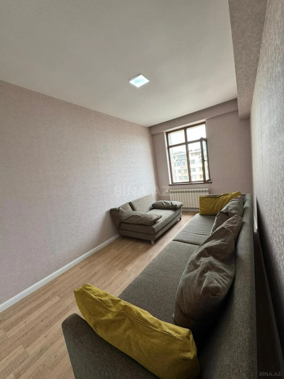 Satılır 3 otaqlı mənzil 95 m²