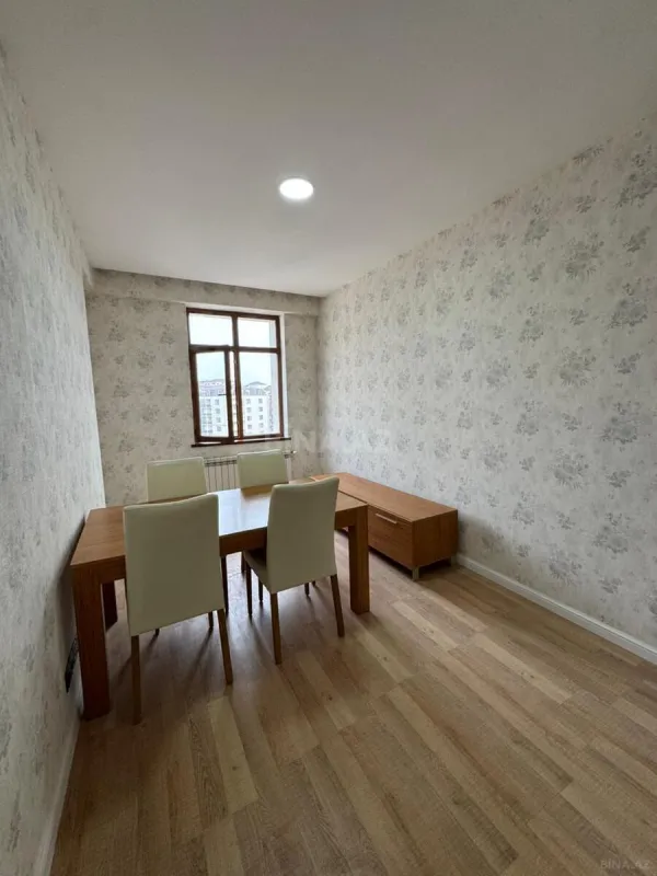 Satılır 3 otaqlı mənzil 95 m²