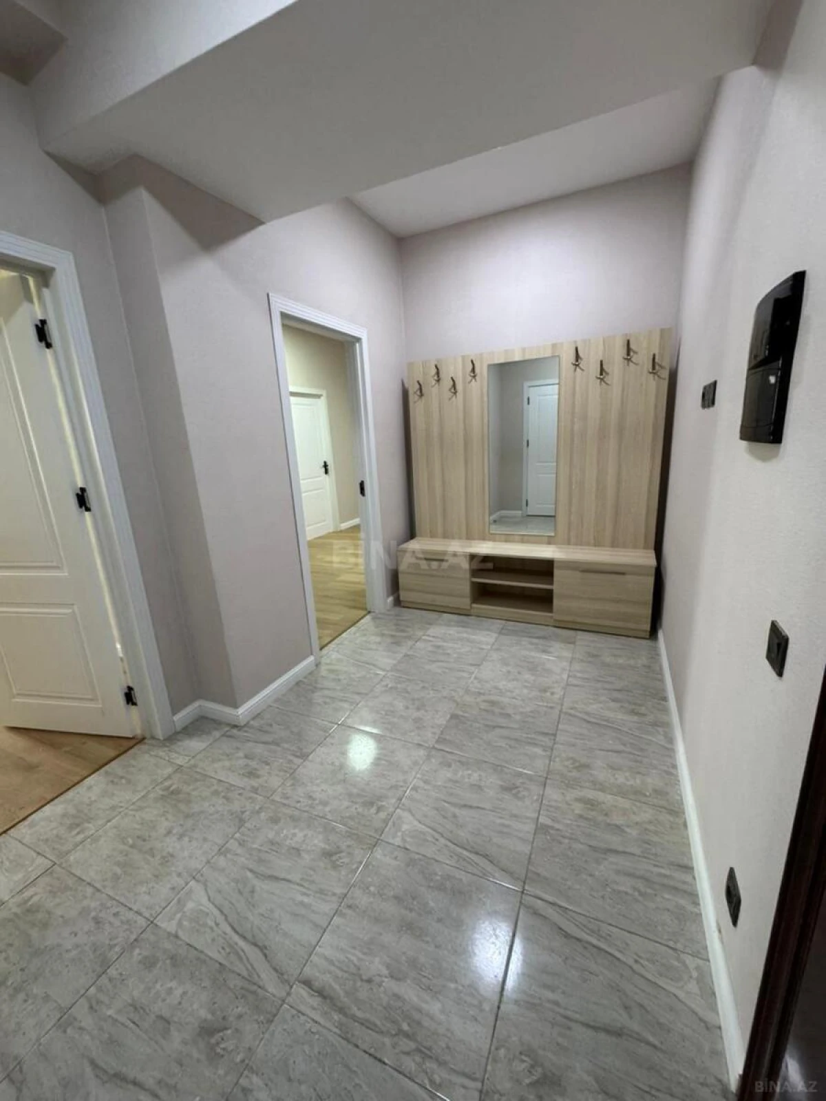 Satılır 3 otaqlı mənzil 95 m²