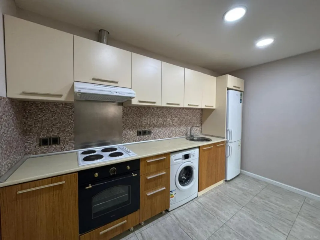 Satılır 3 otaqlı mənzil 95 m²