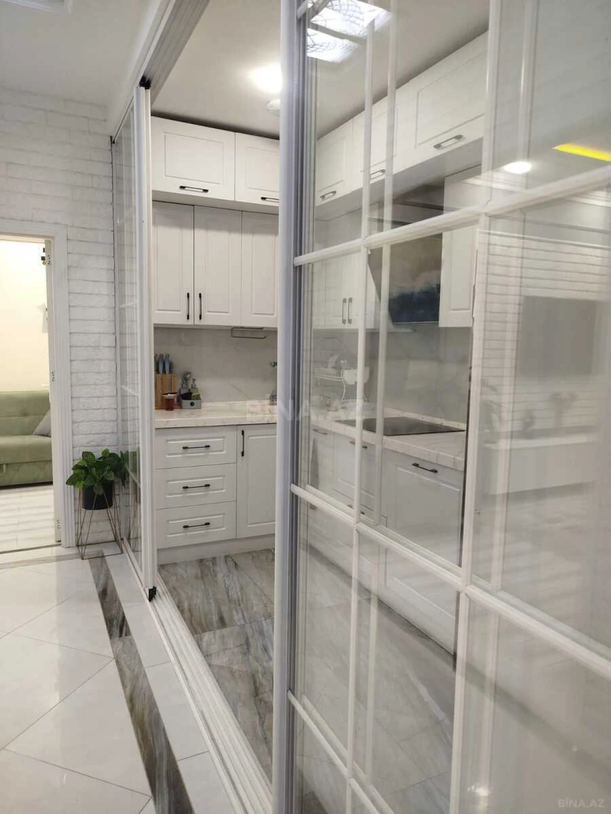 Satılır 3 otaqlı mənzil 96 m²
