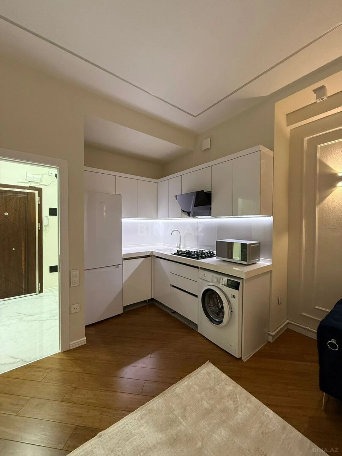 Kirayə verilir 2 otaqlı mənzil 72 m²