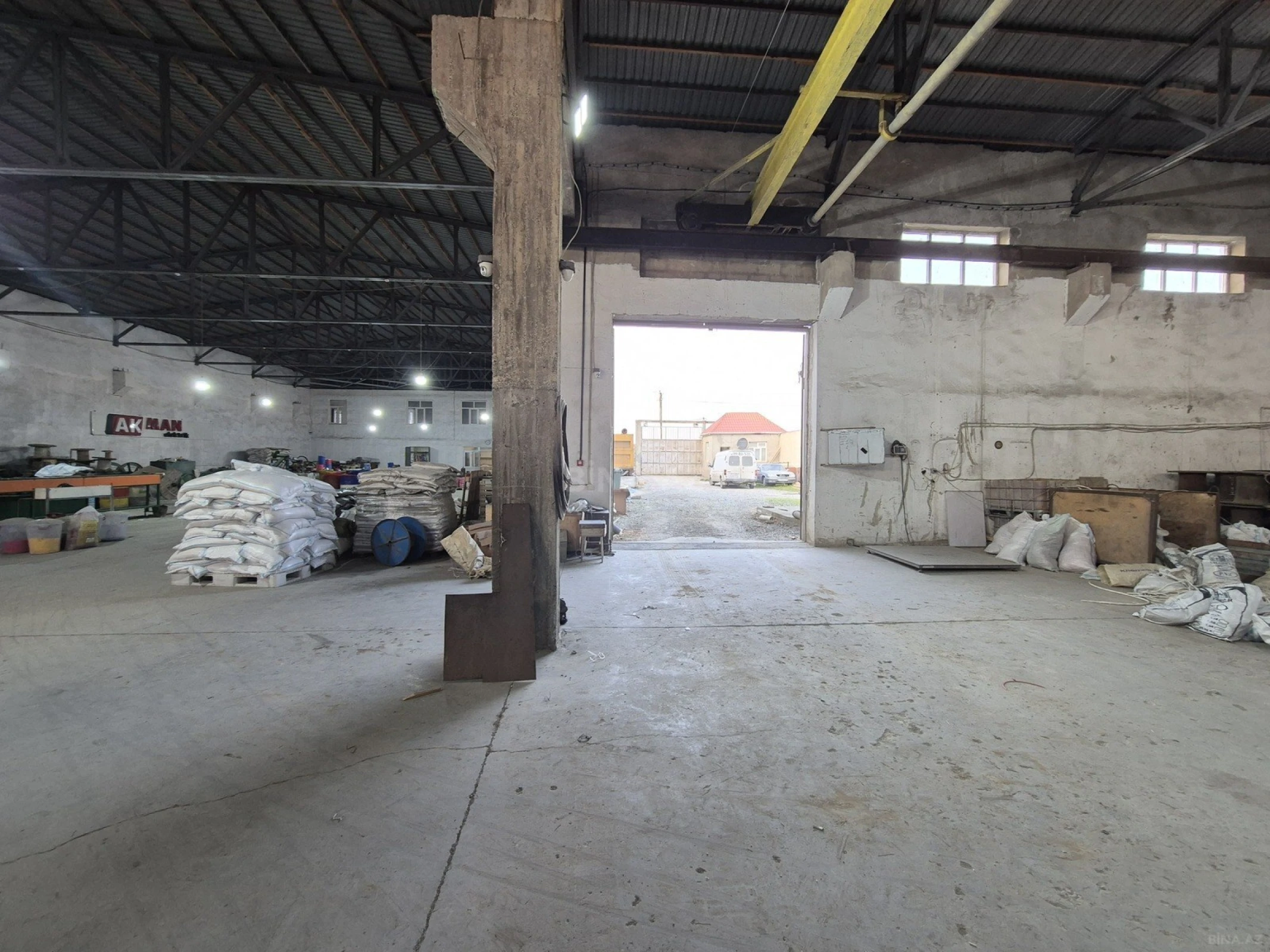 Satılır obyekt 2000 m²