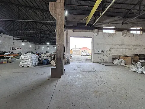 Satılır obyekt 2000 m²