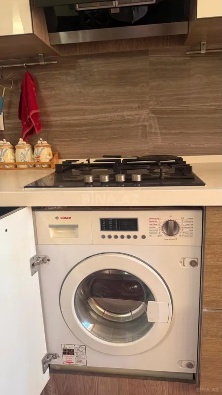 Satılır 4 otaqlı mənzil 178 m²