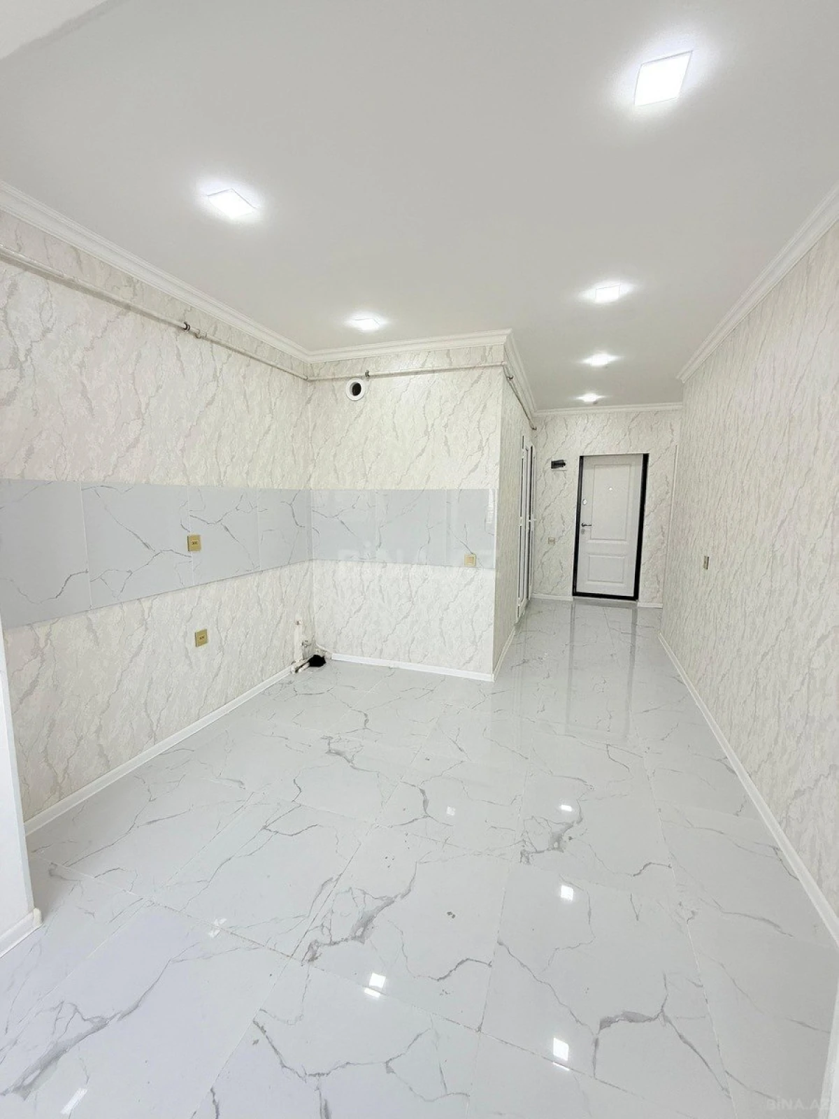 Satılır 2 otaqlı mənzil 73 m²